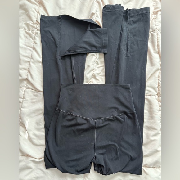 Aerie High-Waisted Flare Leggings - Picture 3 of 3